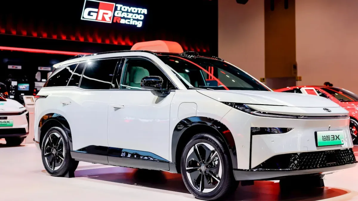 Toyota elektrikli araç Çin fabrikası üretim hattı