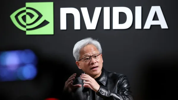 Nvidia CEO Jensen Huang konuşma yaparken