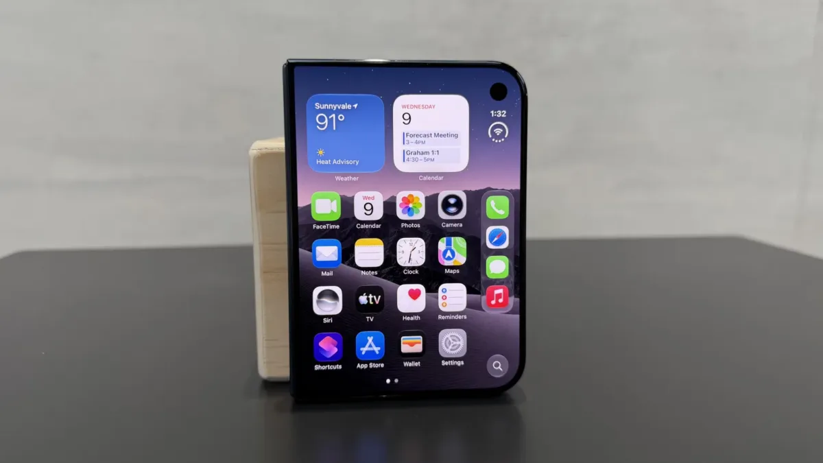 iPhone Duo katlanabilir telefon pil karşılaştırması görseli