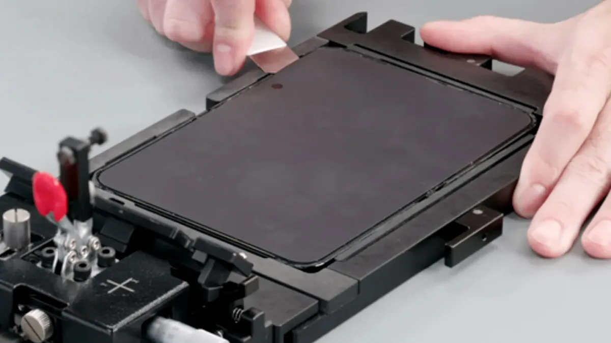 iPhone Duo cihazının iç bileşenlerini gösteren tamir şeması