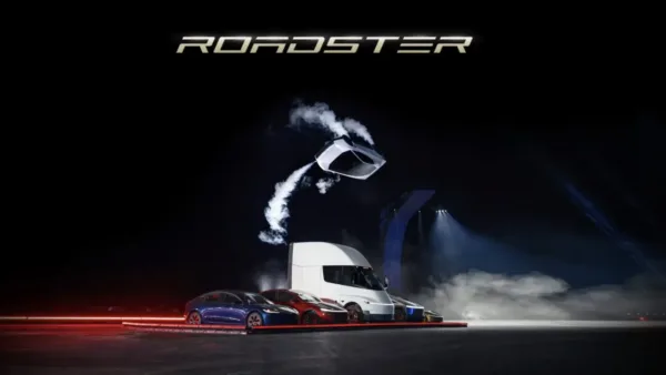 Tesla'nın yeni nesil Roadster modeli tanıtım etkinliğinde