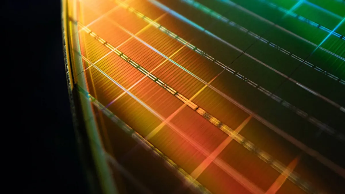 Micron yarı iletken fabrikası üretim hattı görseli
